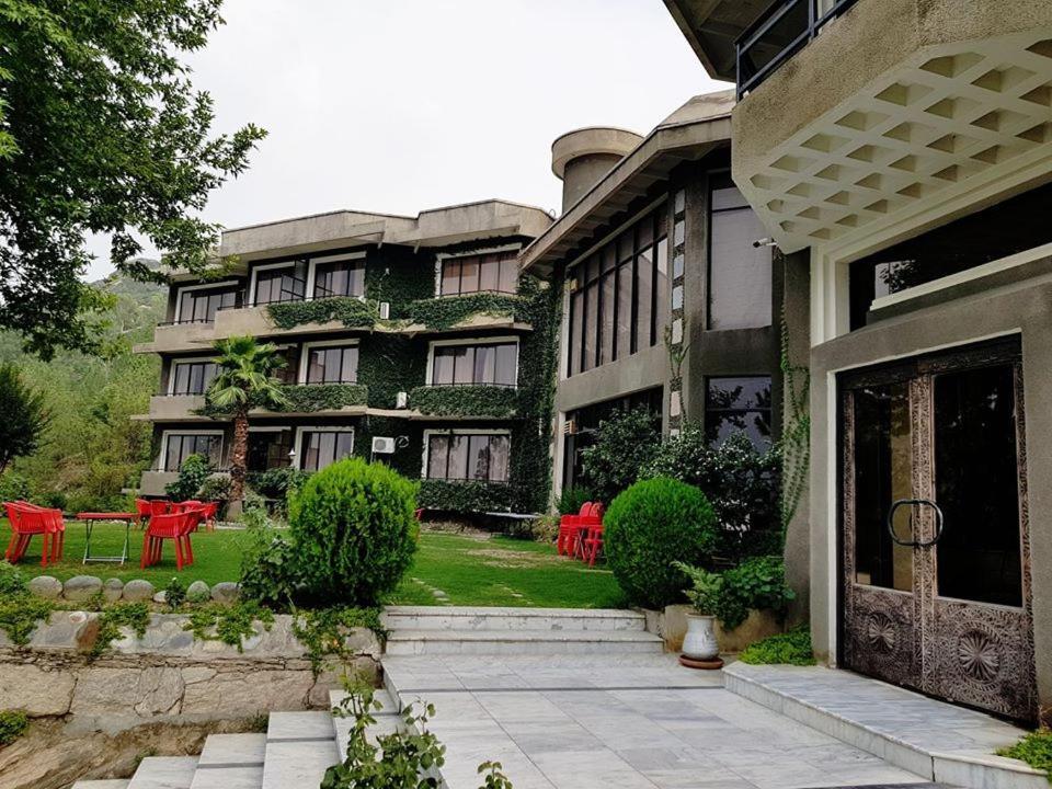 Rock City Resort Mingora Exterior photo