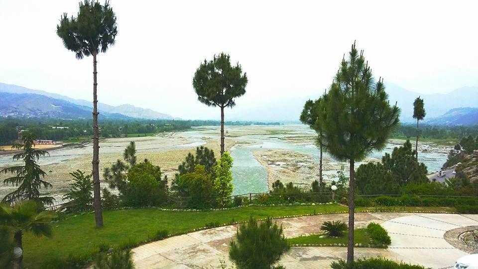 Rock City Resort Mingora Exterior photo